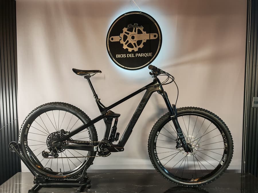 Canyon STRIVE CF CARBON Kit ROCKSHOX, foto 1