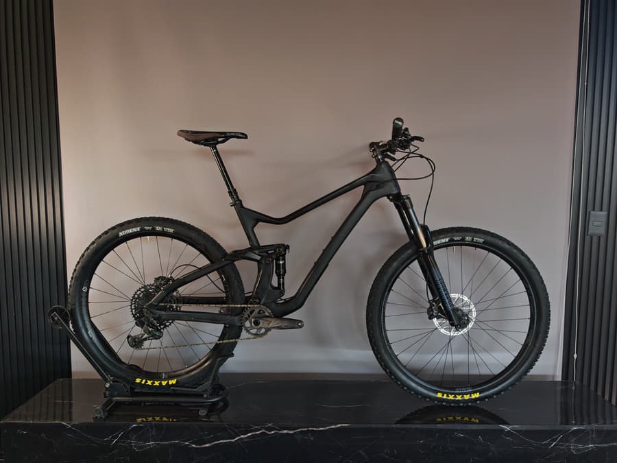 Devinci TROY CARBÓN, foto 1
