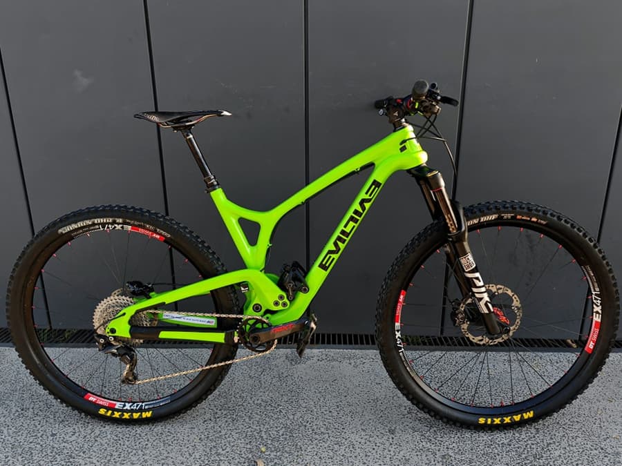 Evil FOLLOWING FULL CARBON, foto 1