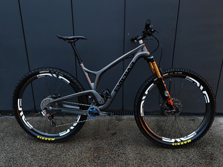 Evil FOLLOWING LS FULL CARBON, foto 1
