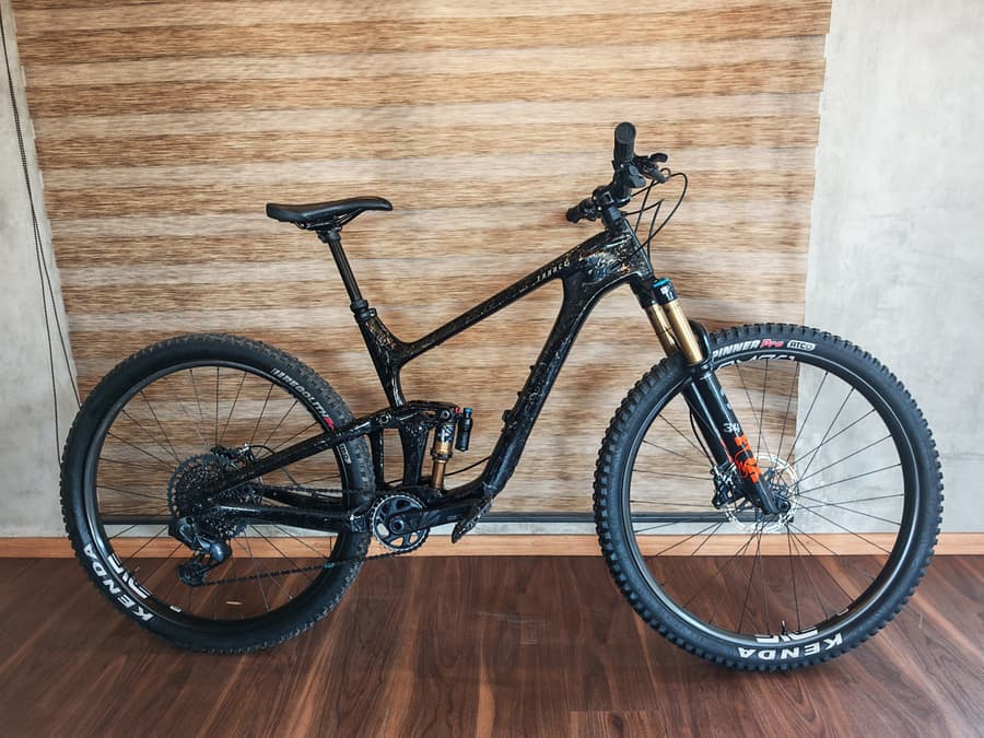 Giant TRANCE PRO FULL CARBÓN FULL KASHIMA, foto 1