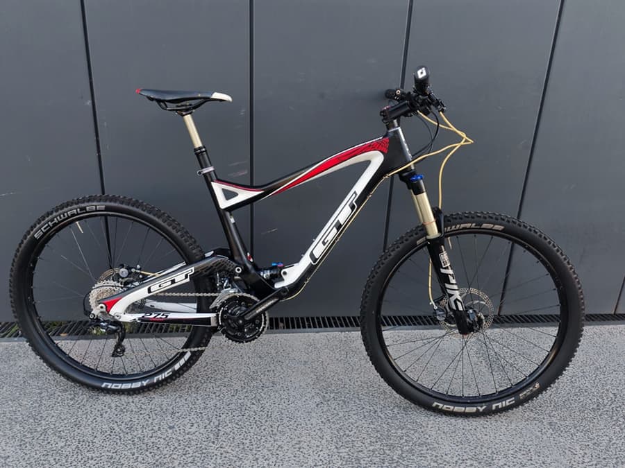 GT SENSOR CARBON, foto 1