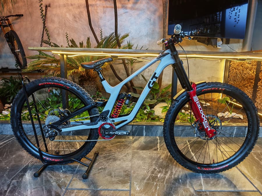 GT SENSOR PRO ROCKSHOX ULTIMATE CHRIS KING SAINT TRP, foto 1