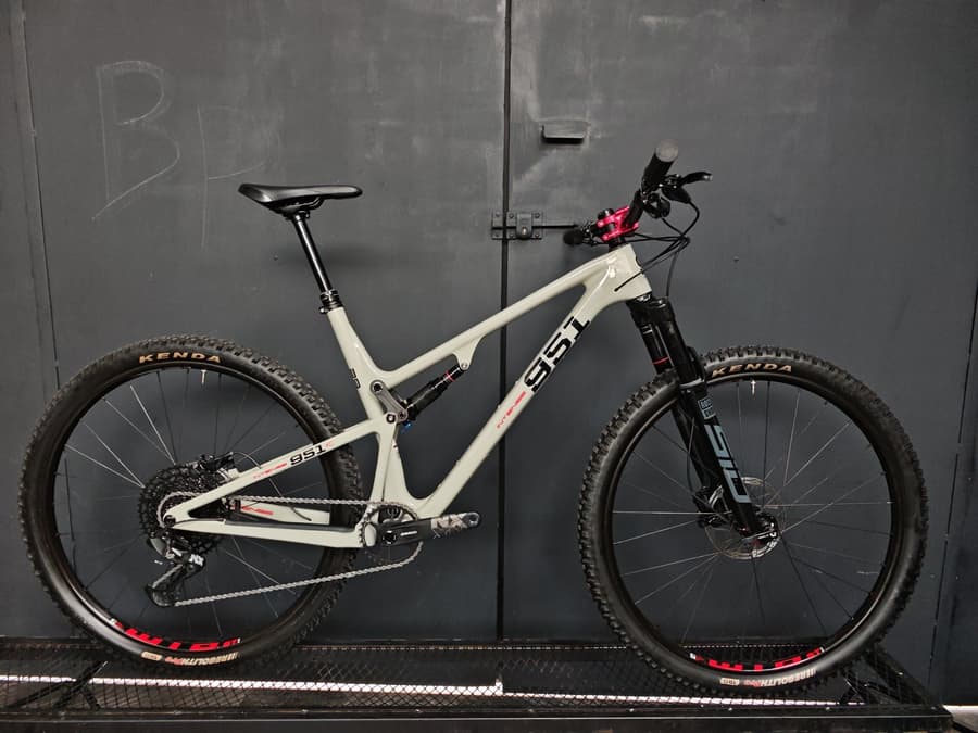 Intense 951 SERIES CARBÓN KIT ROCKSHOX, foto 1