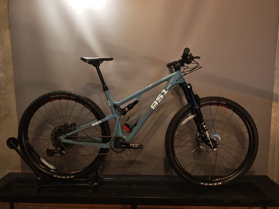 Intense 951 SERIES CARBÓN, foto 1