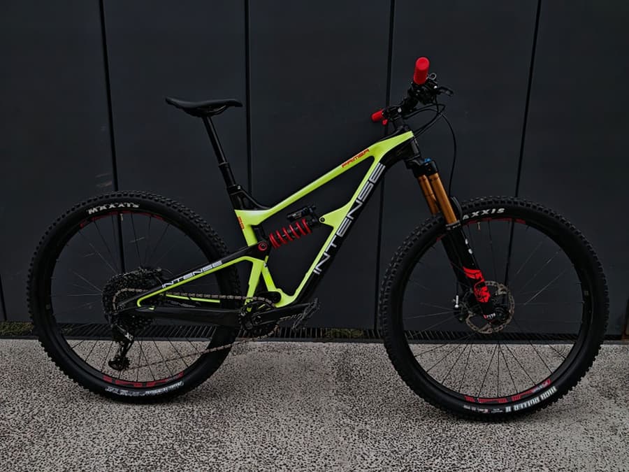 Intense PRIMER CARBON, foto 1