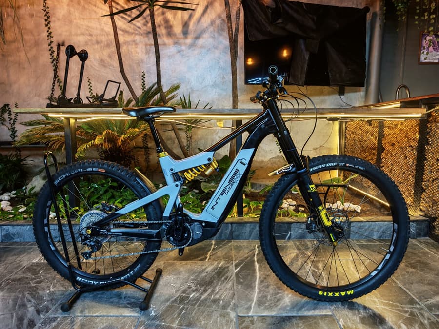 Intense TAZER MX CARBÓN KIT ÒHLINS, foto 1