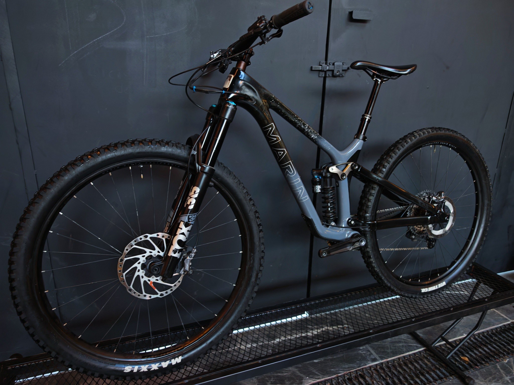 Marin RIFTZONE XR CARBÓN KIT FOX, foto 8