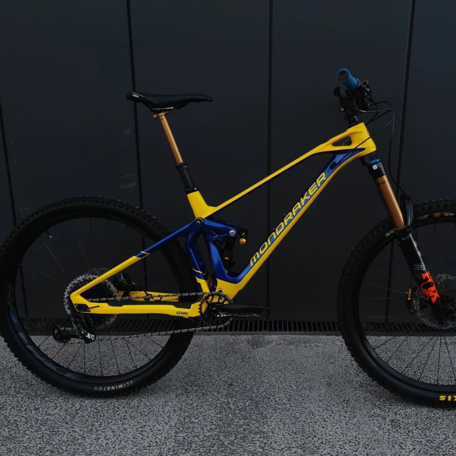 Mondraker SUPER FOXY R FULL CARBON, foto 1