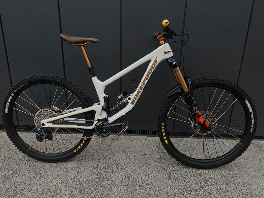 Nukeproof 290 GIGA 2023 FULL CARBON, foto 1