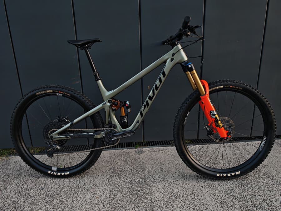 Pivot FIREBIRD 2024 FULL CARBON, foto 1