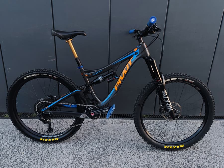 Pivot MACH CARBÓN, foto 1