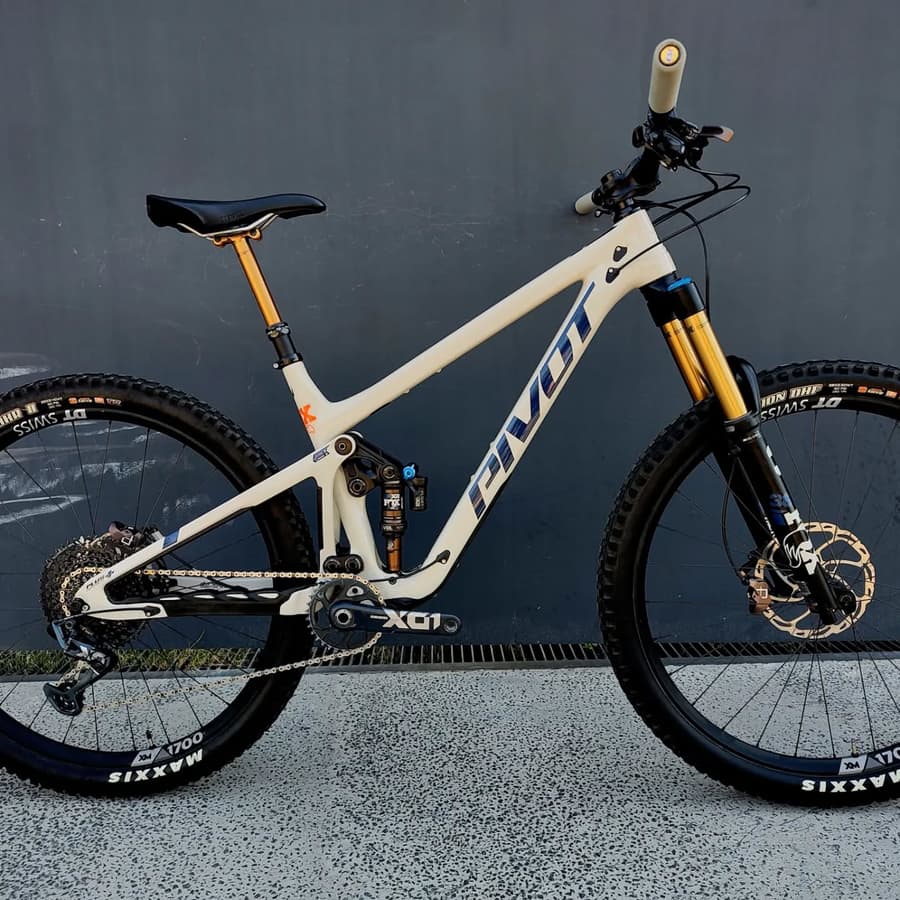 Pivot SWITCHBLADE 2022 X01 / FULL KASHIMA / HAYES DOMINION, foto 1