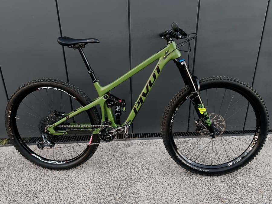 Pivot SWITCHBLADE 2023 FULL CARBON, foto 1