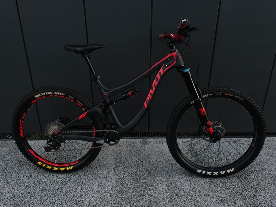 Pivot SWITCHBLADE CARBON, foto 1