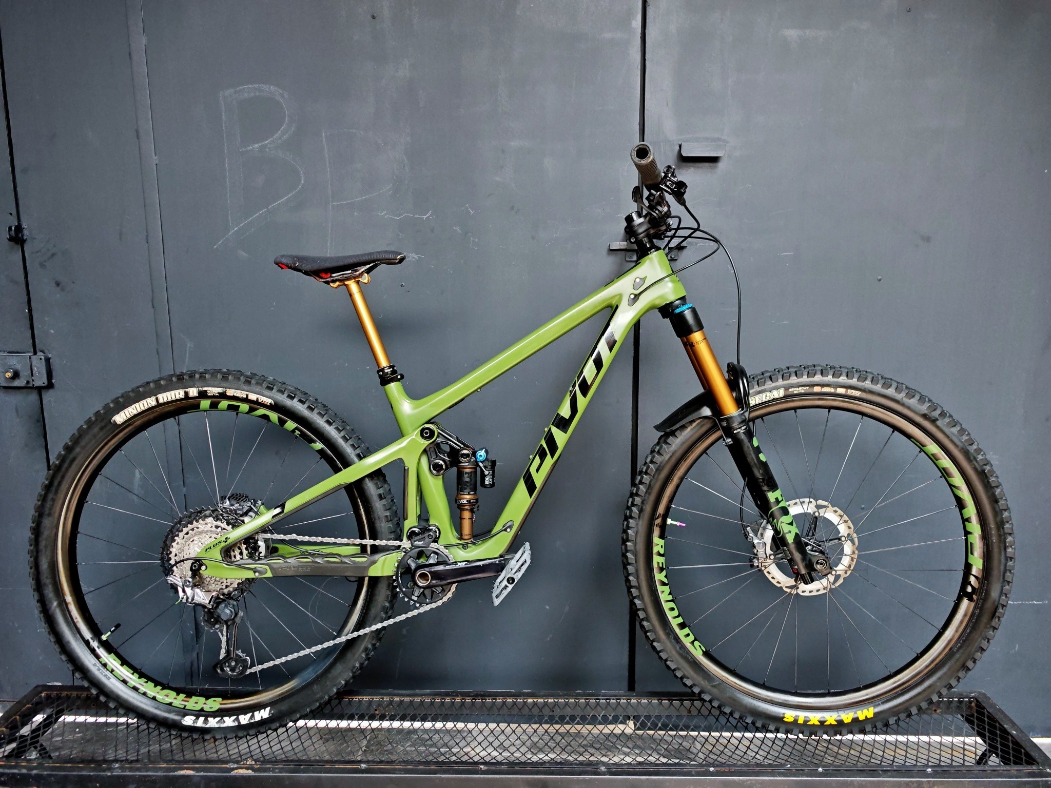 Pivot SWITCHBLADE FULL CARBON KASHIMA XTR REYNOLDS, foto 1