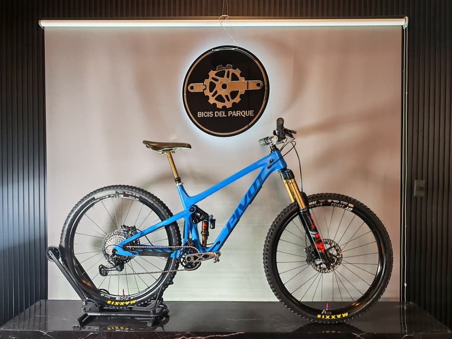 Pivot SWITCHBLADE FULL KASHIMA XTR, foto 1