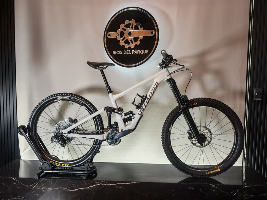 Specialized ENDURO EXPERT / Up Grades, foto 1