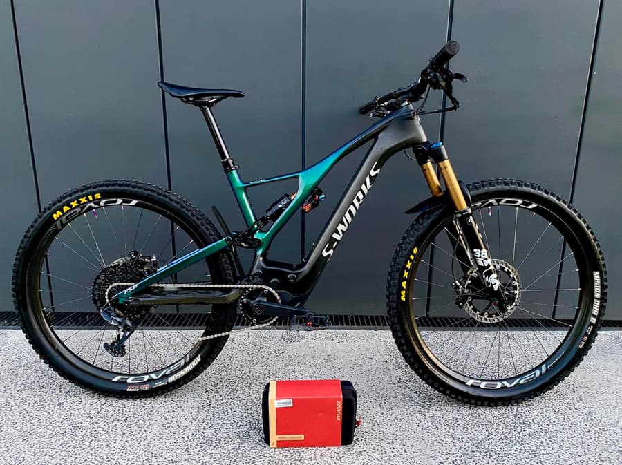 Specialized S-Works TURBO LEVO FULL CARBON, foto 1