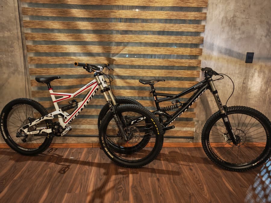 Specialized STATUS DH Alloy, foto 1
