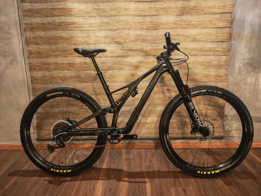 Specialized STUMPJUMPJUMPER Carbón, foto 1