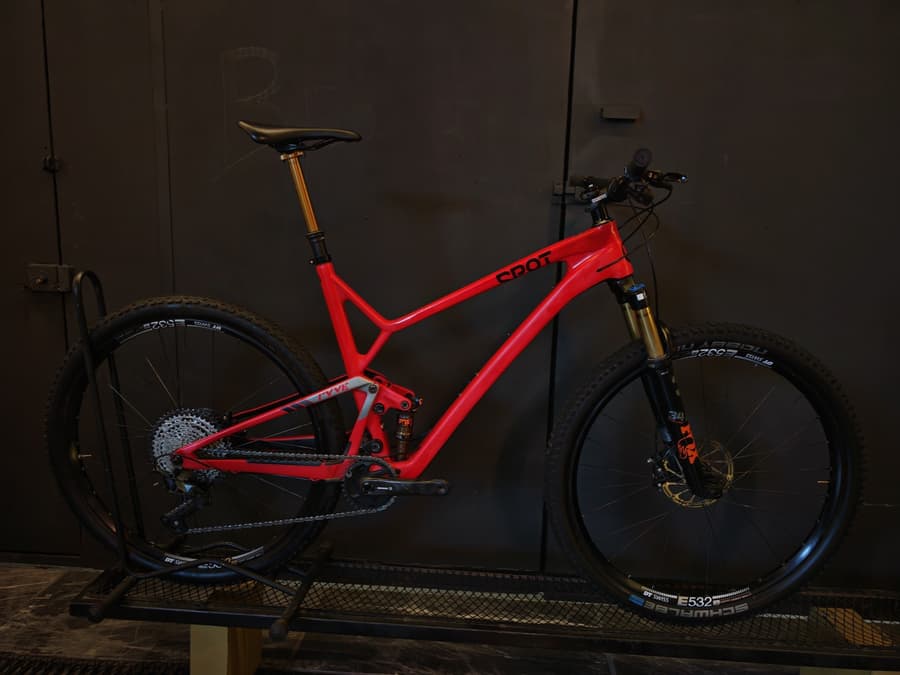 Spot RHYVE CARBON FULL KASHIMA XC, foto 1