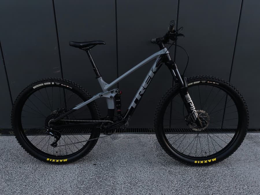 Trek FUEL EX 5 ALLOY Kit ROCKSHOX, foto 1