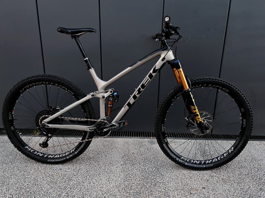 Trek FUEL EX 9.8 FULL CARBON KASHIMA, foto 1