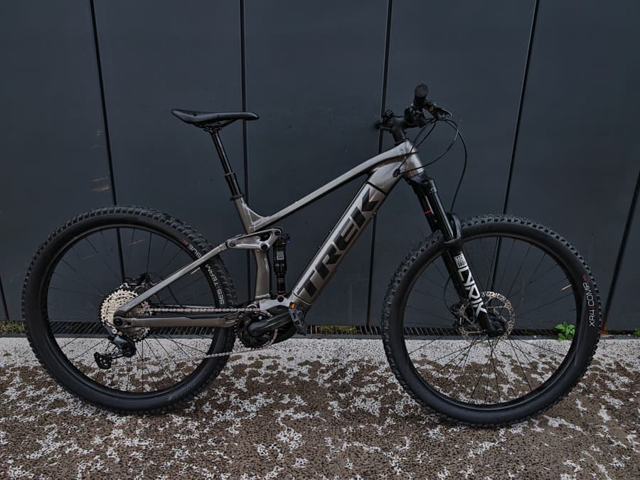 Trek RAIL 5 Alloy E-BIKE, foto 1