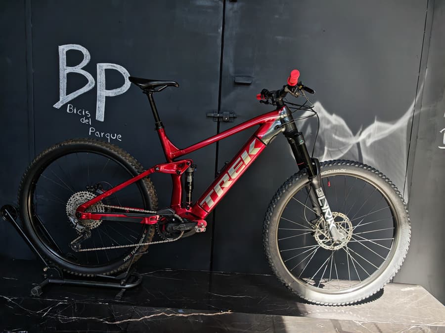 Trek RAIL 7 Alloy E-BIKE, foto 1