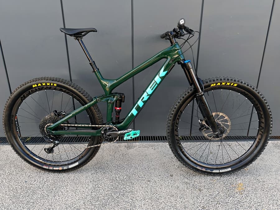 Trek SLASH 9.8 GX FULL CARBON, foto 1
