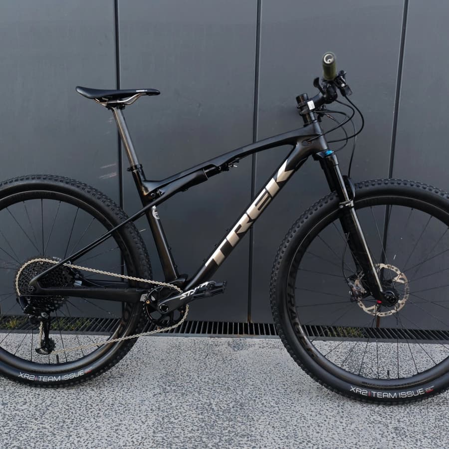 Trek SUPERCALIBER 9.8 FULL CARBON KIT FOX, foto 1