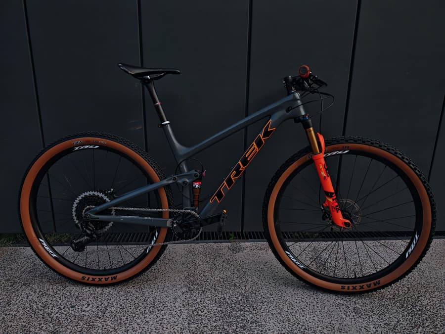 Trek TOP FUEL 9.8 XX1 FULL CARBON, foto 1