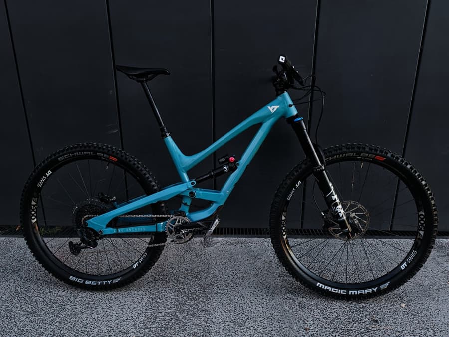 YT CAPRA ALLOY FOX EQUIPPED, foto 1