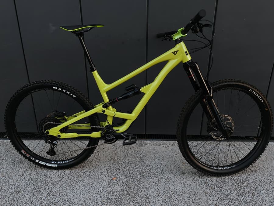 YT CAPRA ALLOY KIT ROCKSHOX 2024, foto 1