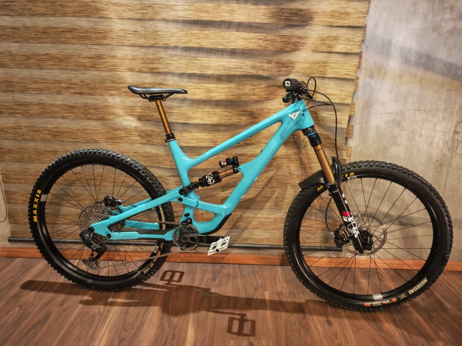 YT CAPRA CORE 4KASHIMA / FULL CARBON, foto 1