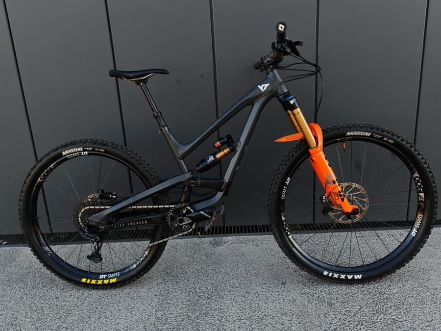 YT CAPRA CORE ALLOY / Factory UpGrade, foto 1
