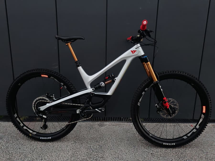 YT CAPRA PRO RACE / FULL KASHIMA, foto 1