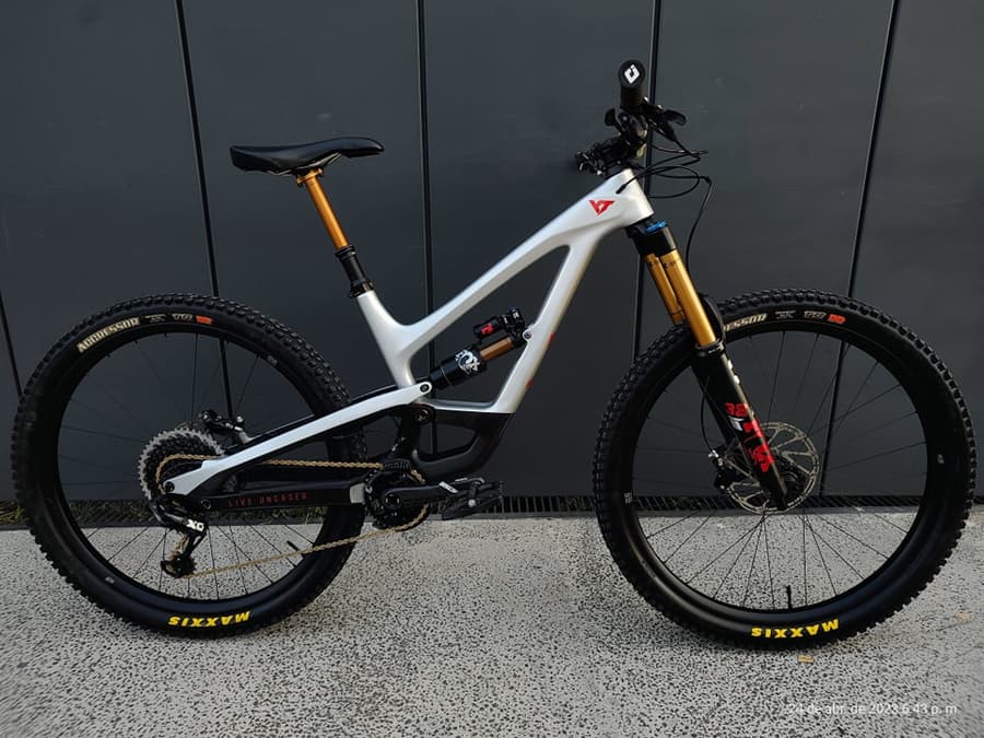 YT CAPRA PRO RACE / FULL KASHIMA, foto 1