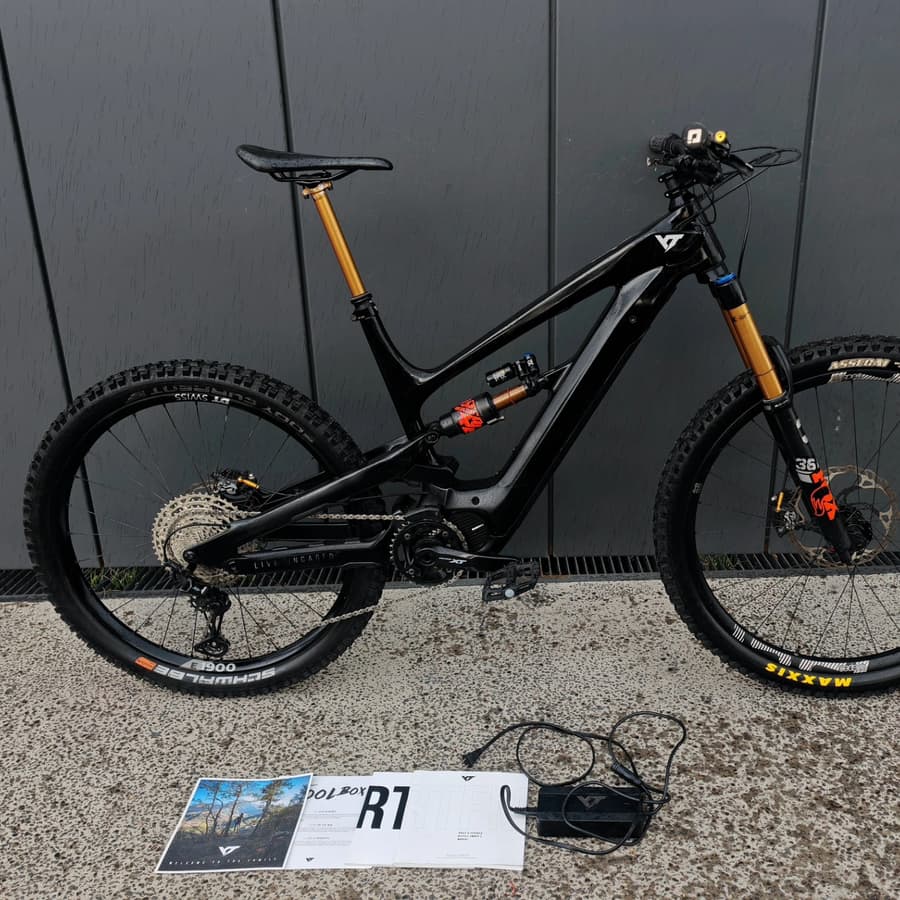 YT DECOY CORE 4 MX FULL CARBON, foto 1