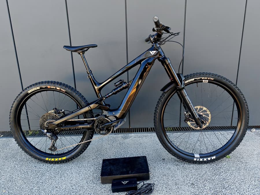 YT DECOY CORE FULL CARBON 2023, foto 1