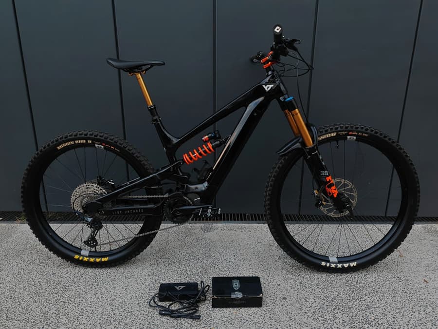 YT DECOY CORE FULL FACTORY 2023, foto 1