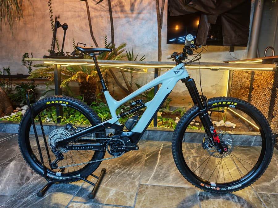 YT DECOY SHRED CARBON FOX 38, foto 1
