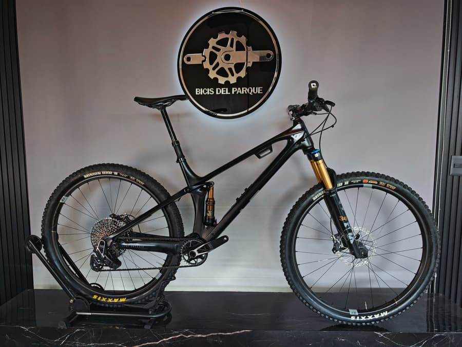 YT IZZO CORE 4 SRAM X01 T TYPE CARBON, foto 1