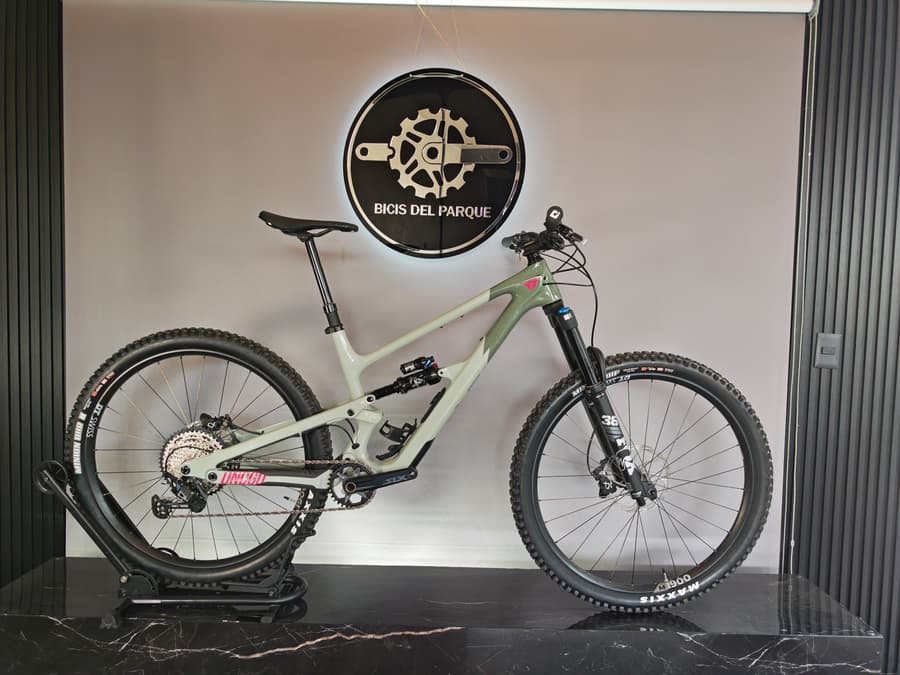 YT JEFFSY CORE UNCAGED KIT FOX 2026, foto 1