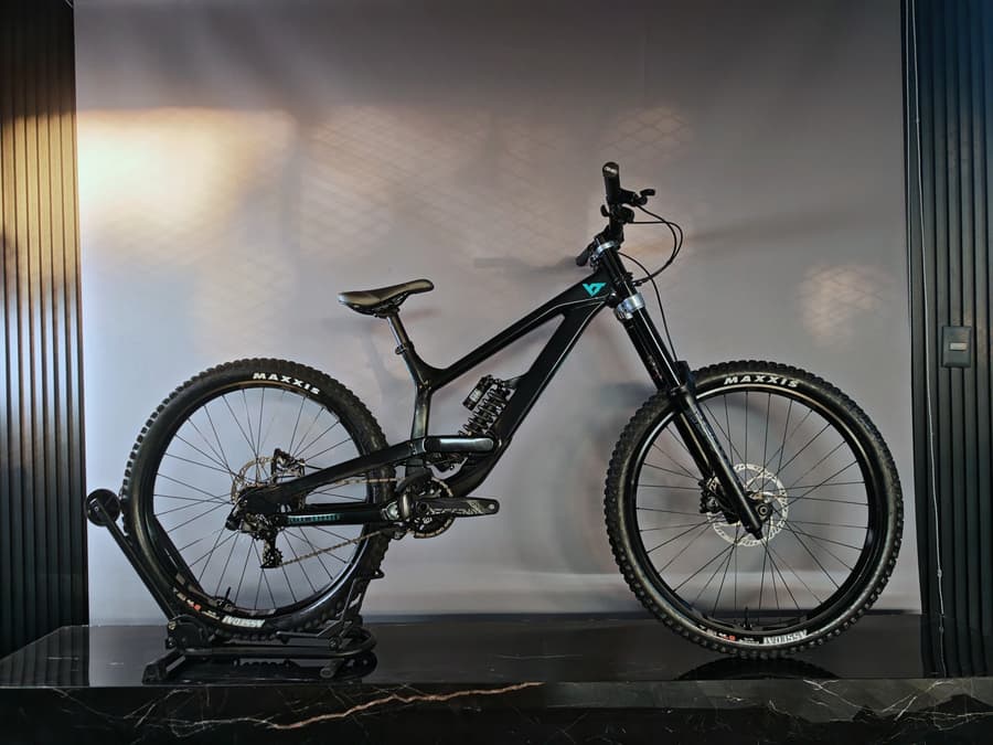 YT TUES ALLOY KIT ROCKSHOX, foto 1